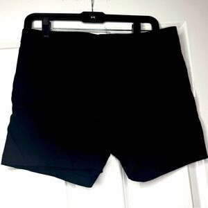 NWOT Banana Republic Black 5” Shorts